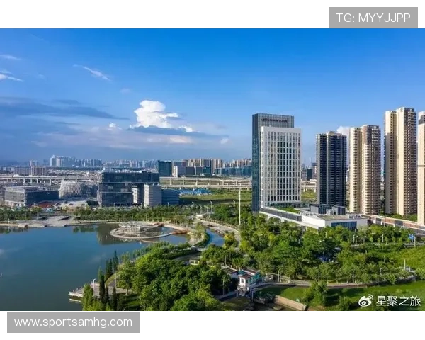 皇冠集团大厦周边商业配套资源丰富，为企业提供多样化的合作与发展机会